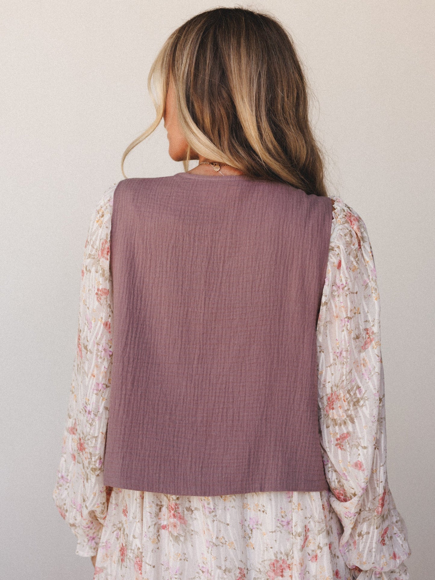 Clover Petals Vest - Mushroom
