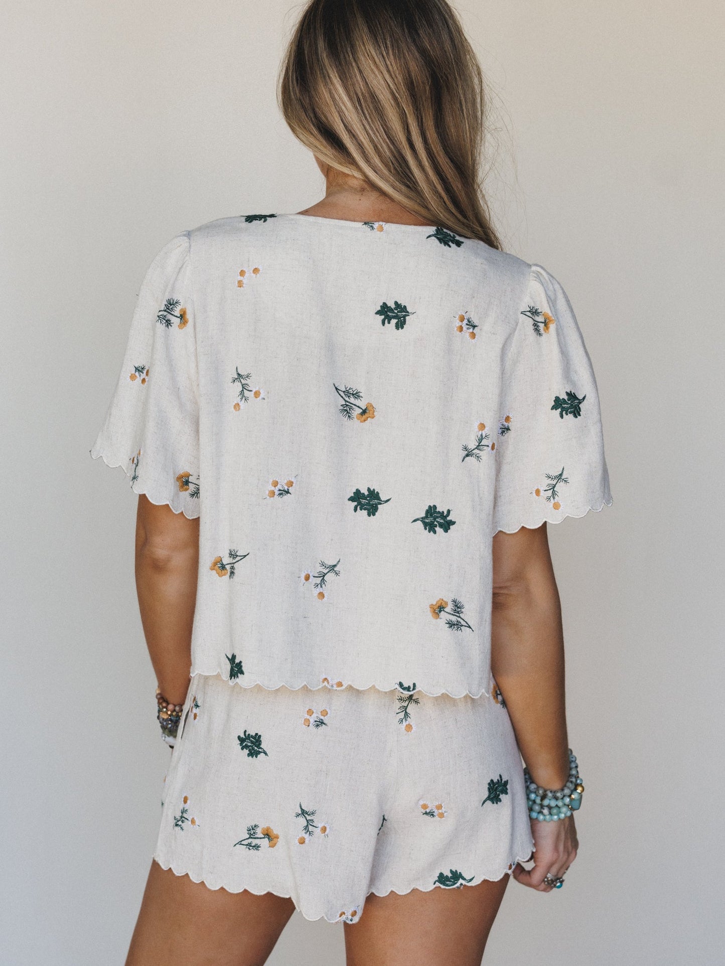 Fleur Amore Embroidered Linen Shorts - Oatmeal