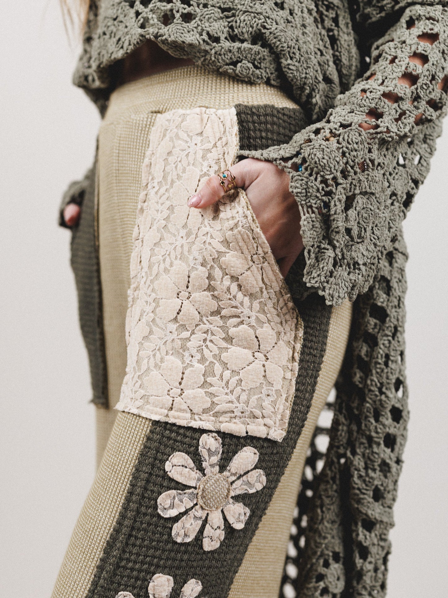 Flower Fields Large Pocket Pants - Sage