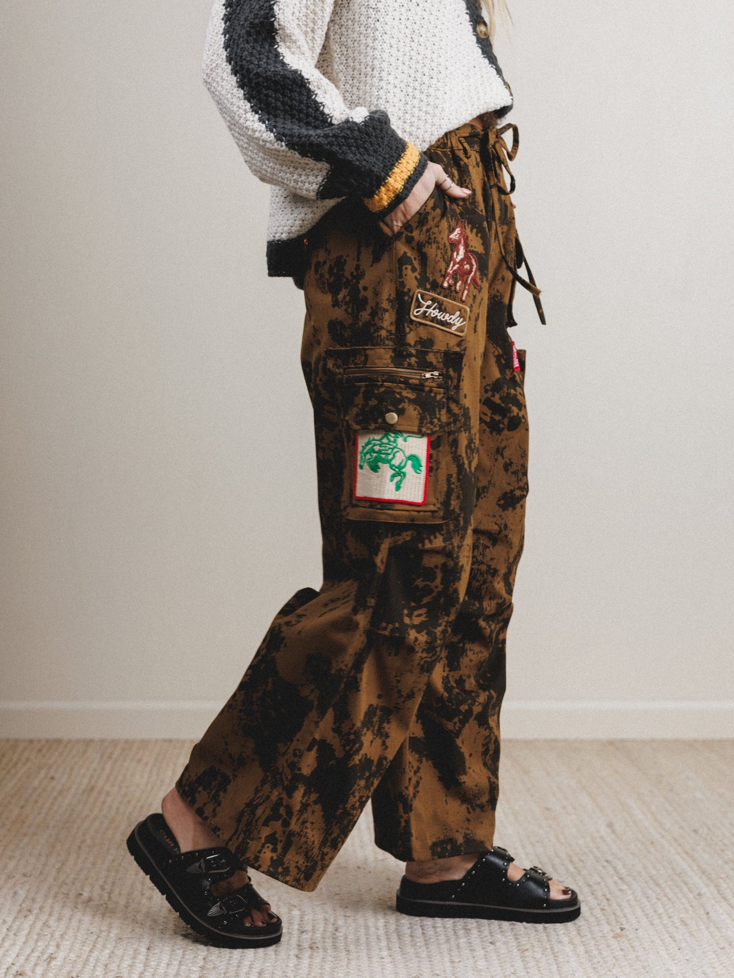 Cowgirl Song Cargo Pants - Golden Brown