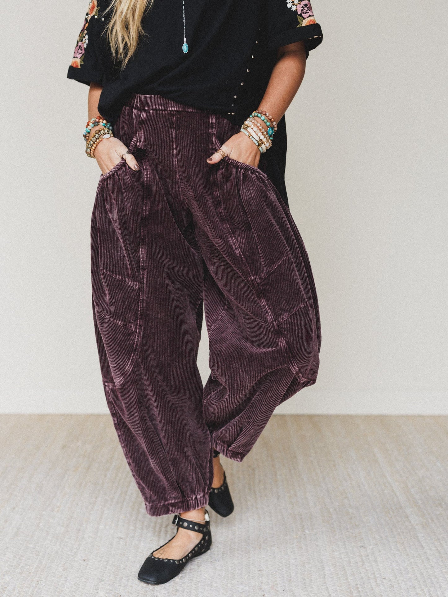The Nest Nora Gathered Barrel Corduroy Pant - Burgundy