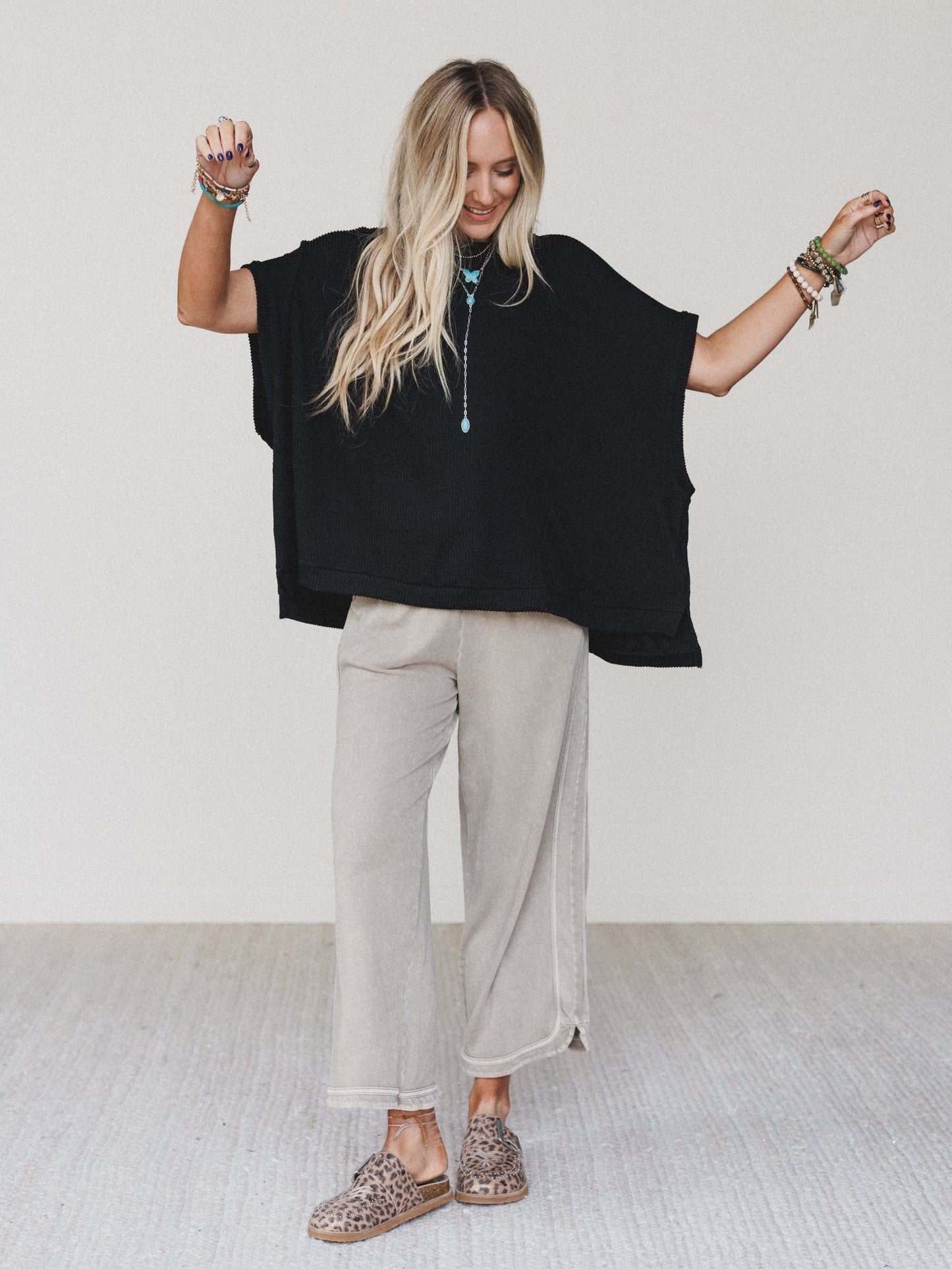 The Nest Moon Glow Texture Knit Top - Black