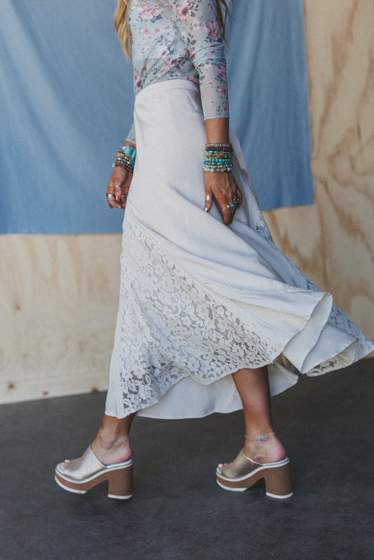 Heavenly Haze Lace Skirt - Dove