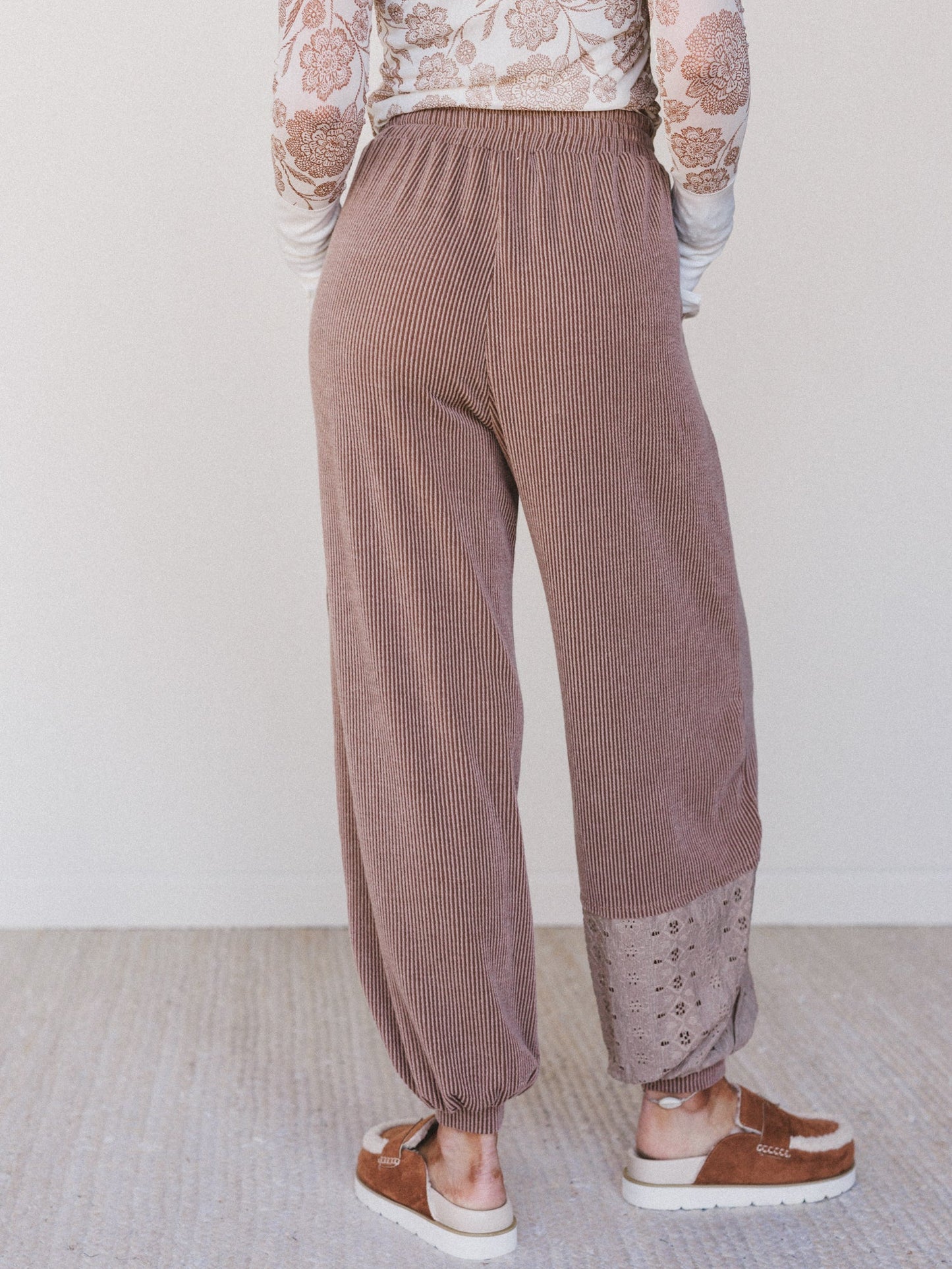The Nest Weekend Warrior Joggers - Coffee