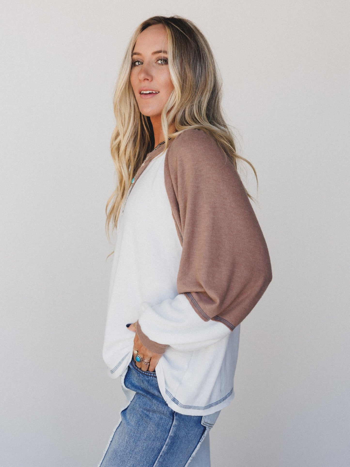 The Nest Jules Contrast Pullover Top - Off White Mocha