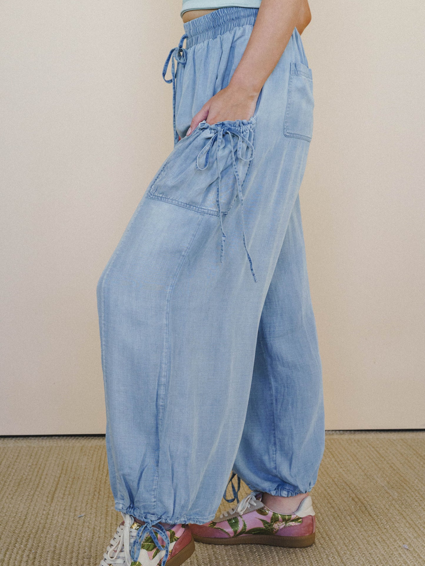 Pocket Full of Flowers Pants - Light Denim