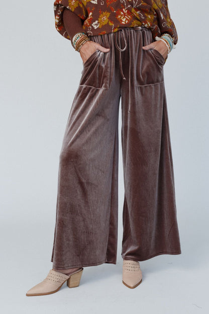 The Nest Relaxing Robin Velvet Wide Leg Pant - Coco