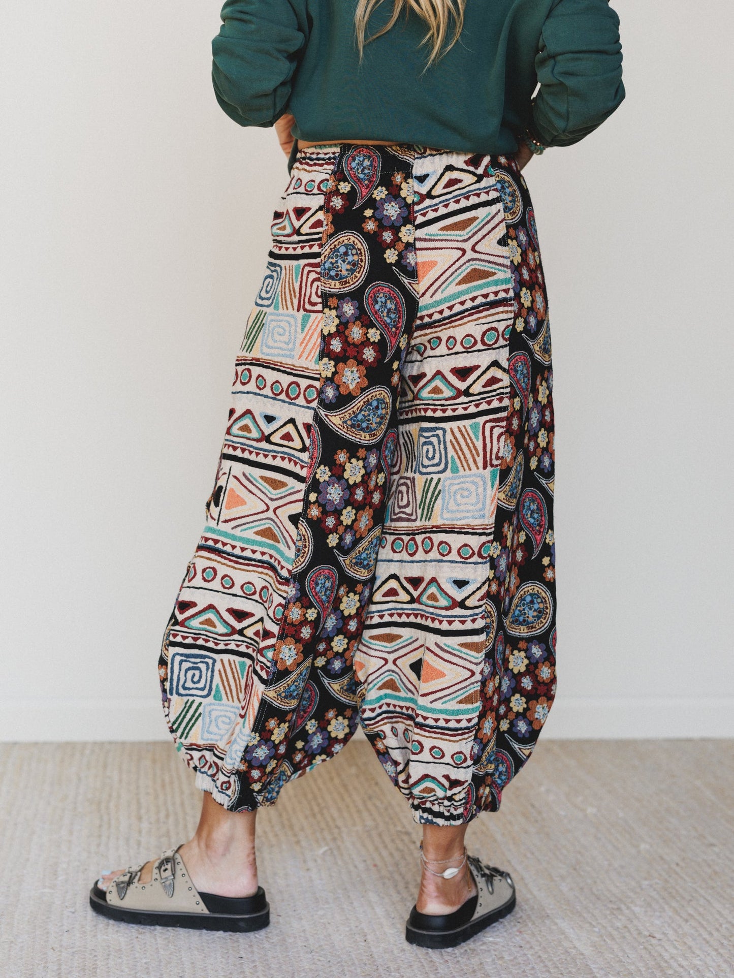 Groovy Effect Pants - Black Multi