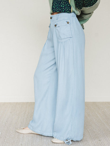 East Bay Loose Fit Cargo Jeans - Light Wash