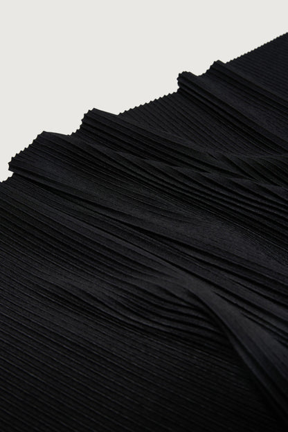 PLEATED KNIT SCARF