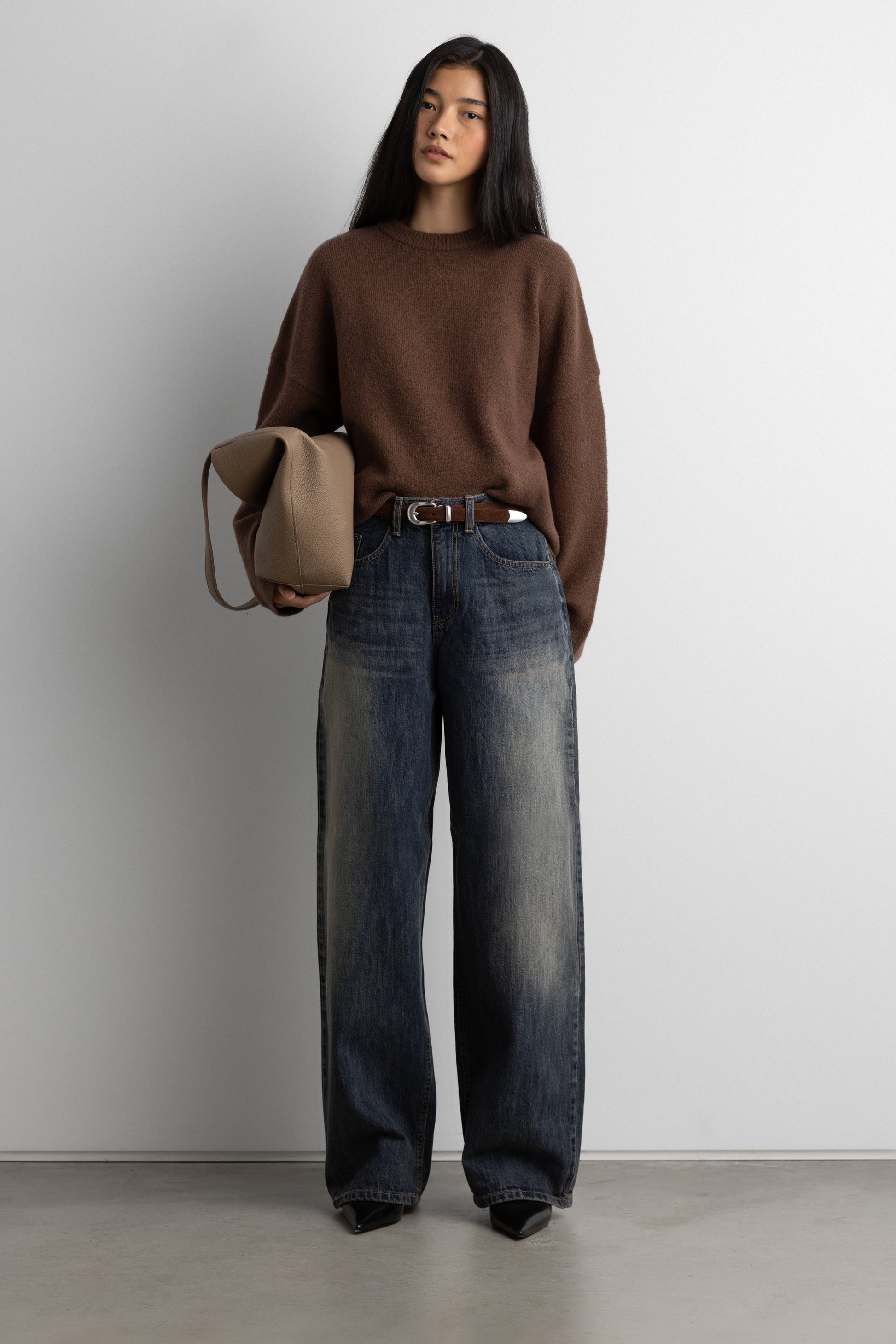 CREWNECK SWEATER