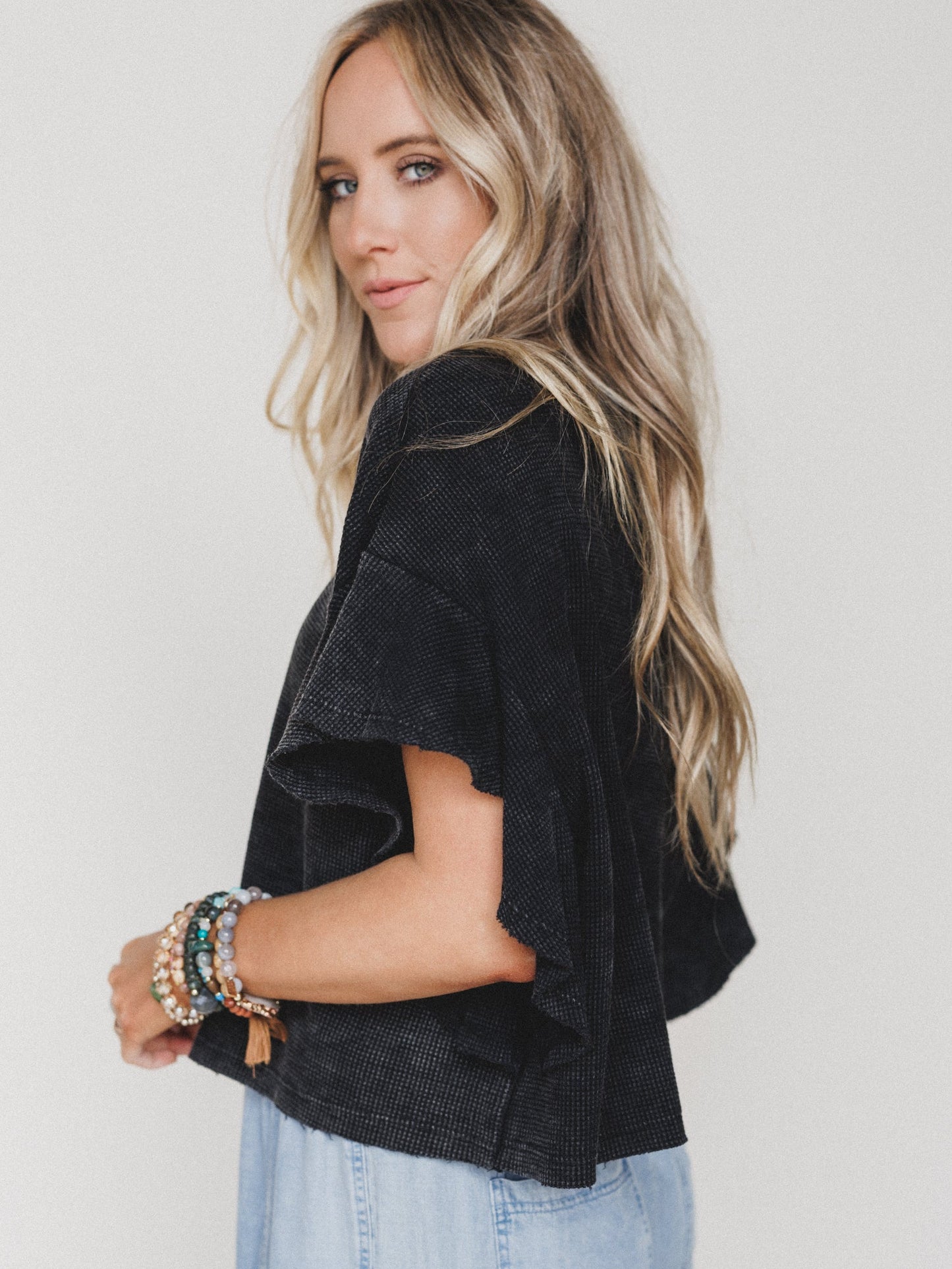 Ruffle Sleeve Tee - Ash Black