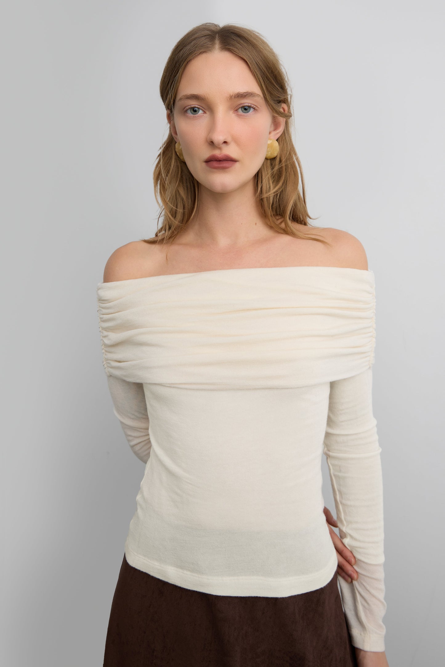 OFF THE SHOULDER LONG SLEEVE TOP