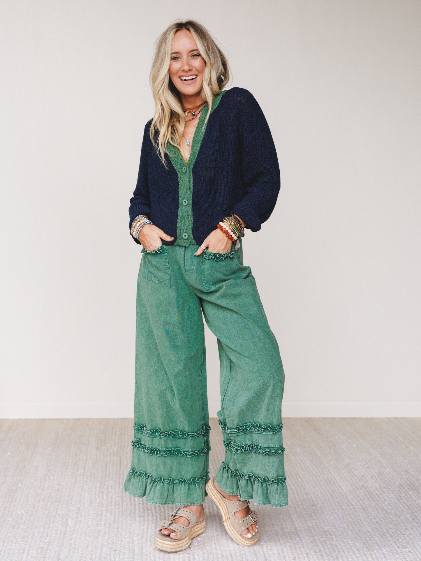Chase The Horizon Ruffle Pants - Green