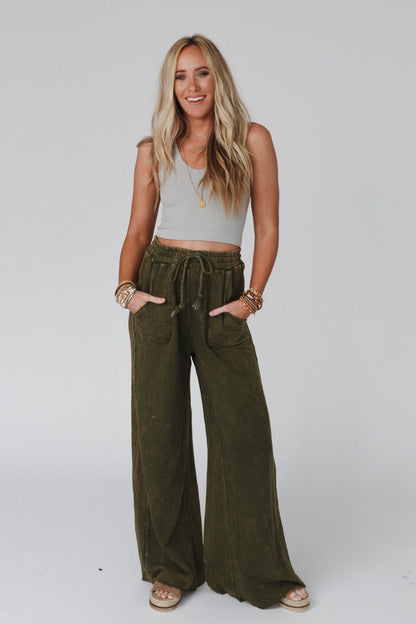 Relaxing Robin Wide Leg Pant - New Olive