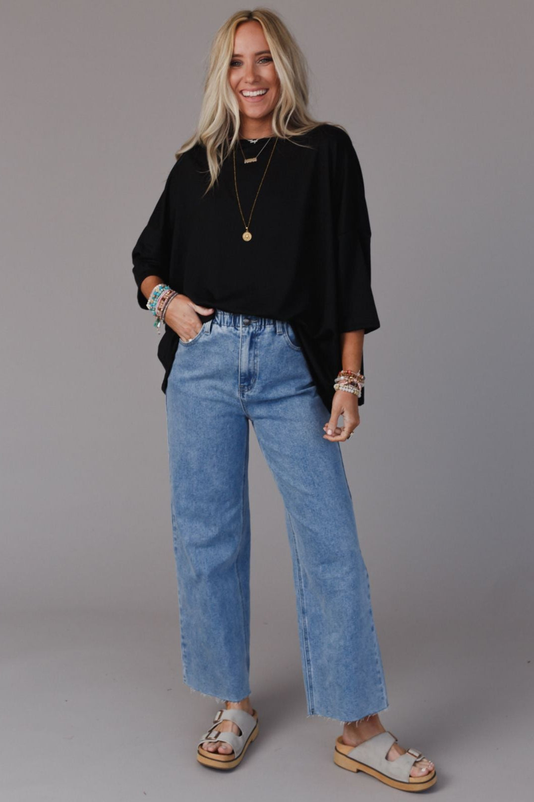The Nest Cozy Cool Oversized Tee - Black